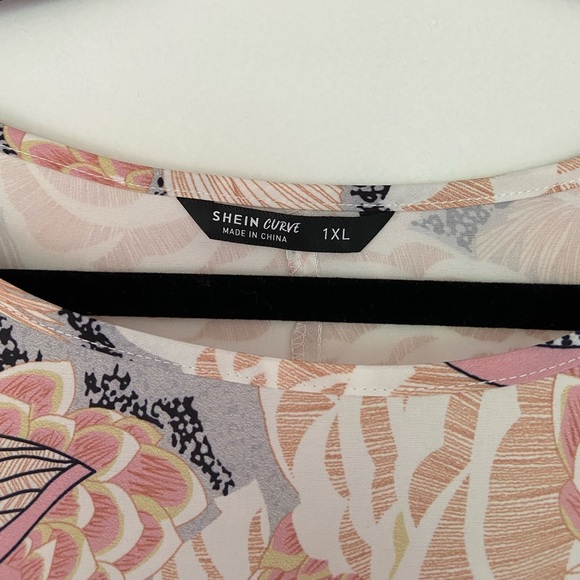 Shein floral top with waist tie - Picture 6 of 7